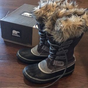 Sorel Joan of Arc grey boot